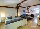 40 Weiße Villa am Schwanenteich OG links