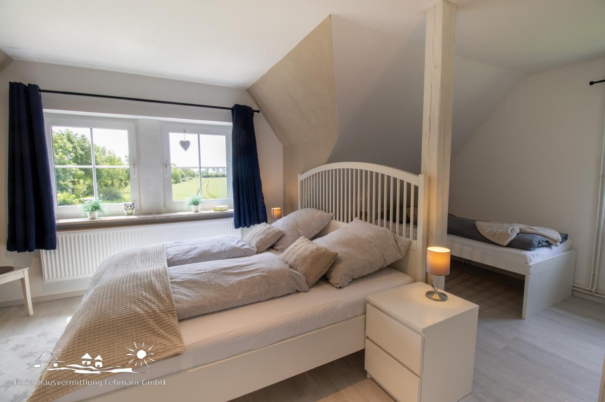 58 Ferienhaus 'Sonnenblick' mit Blick auf Fehmarnsundbrücke