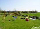 Garten mit Spielgeräten