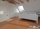 Schlafzimmer mit Doppelbett OG