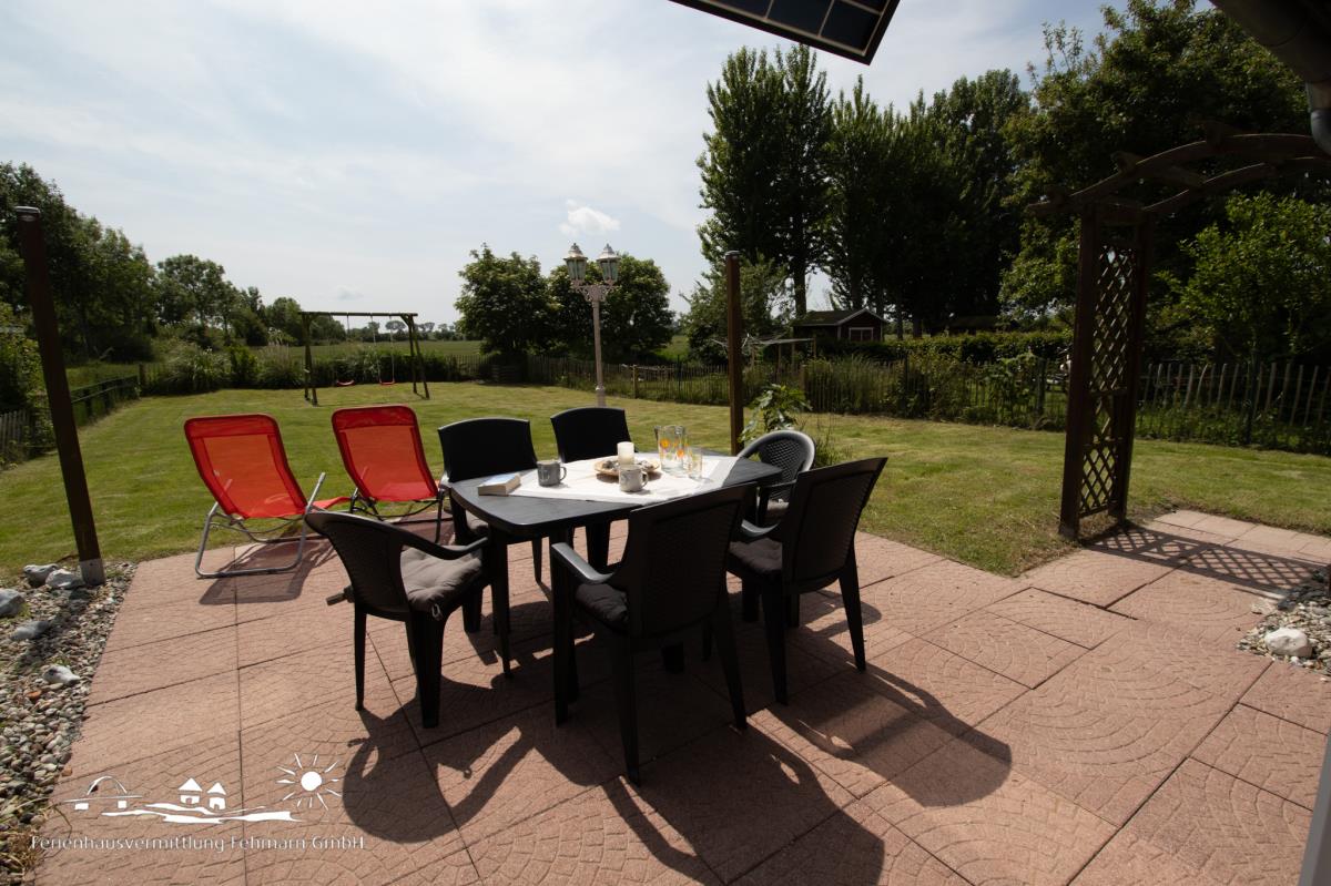 58 Ferienhaus 'Sonnenblick' mit Blick auf Fehmarnsundbrücke