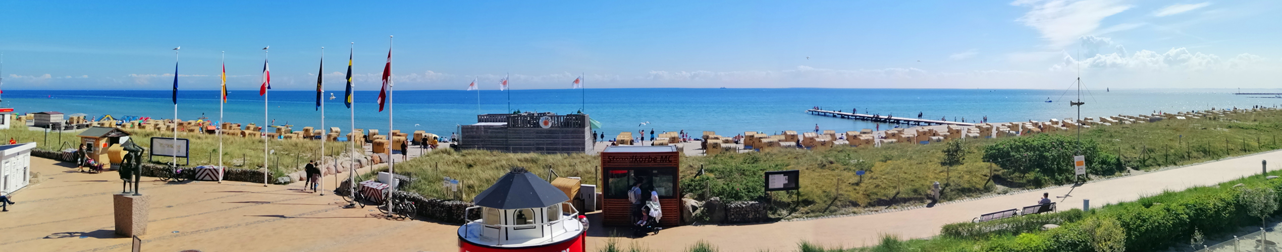 Promenade Fehmarn mit Blick auf die Ostsee